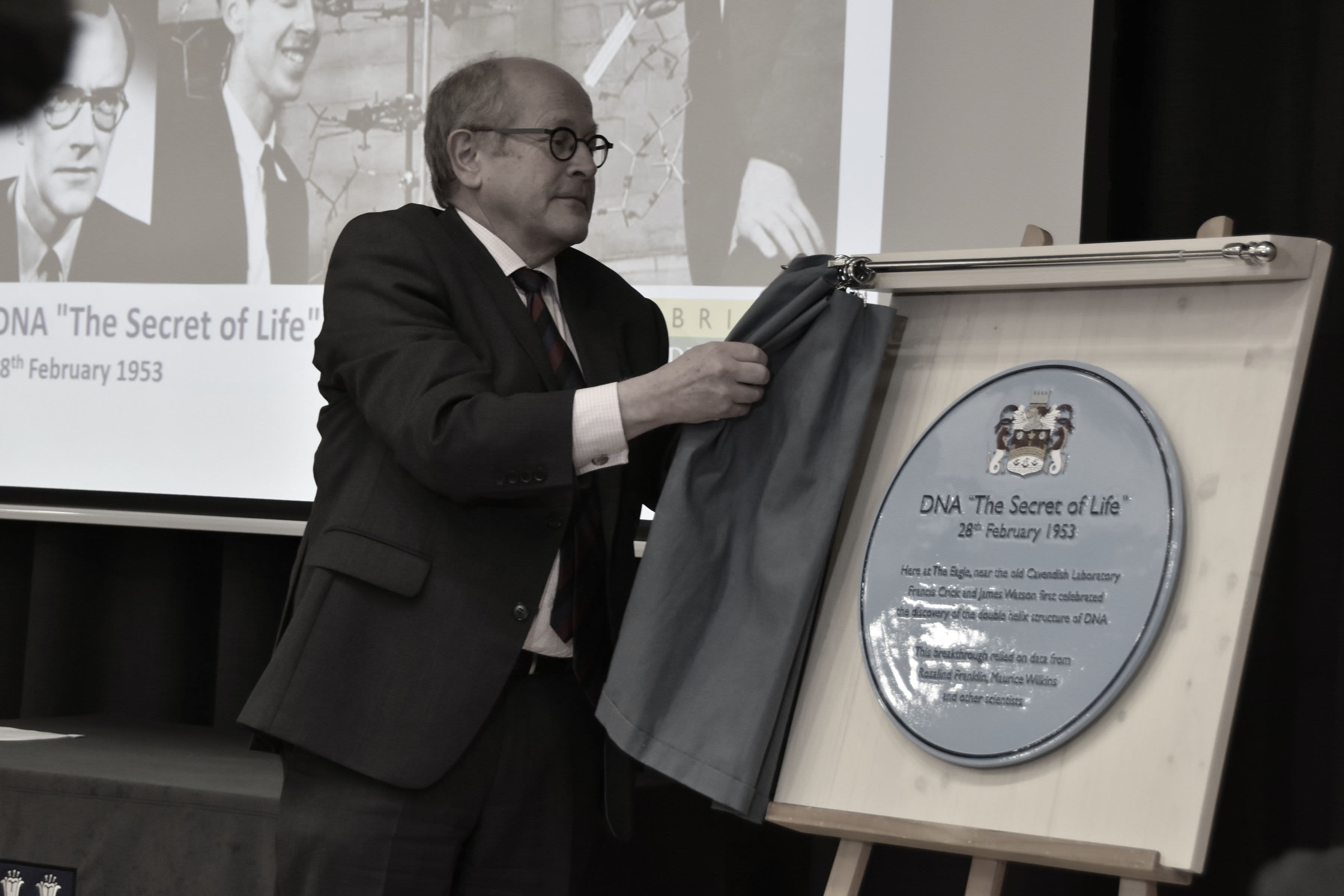 Chris Howe and the plaque