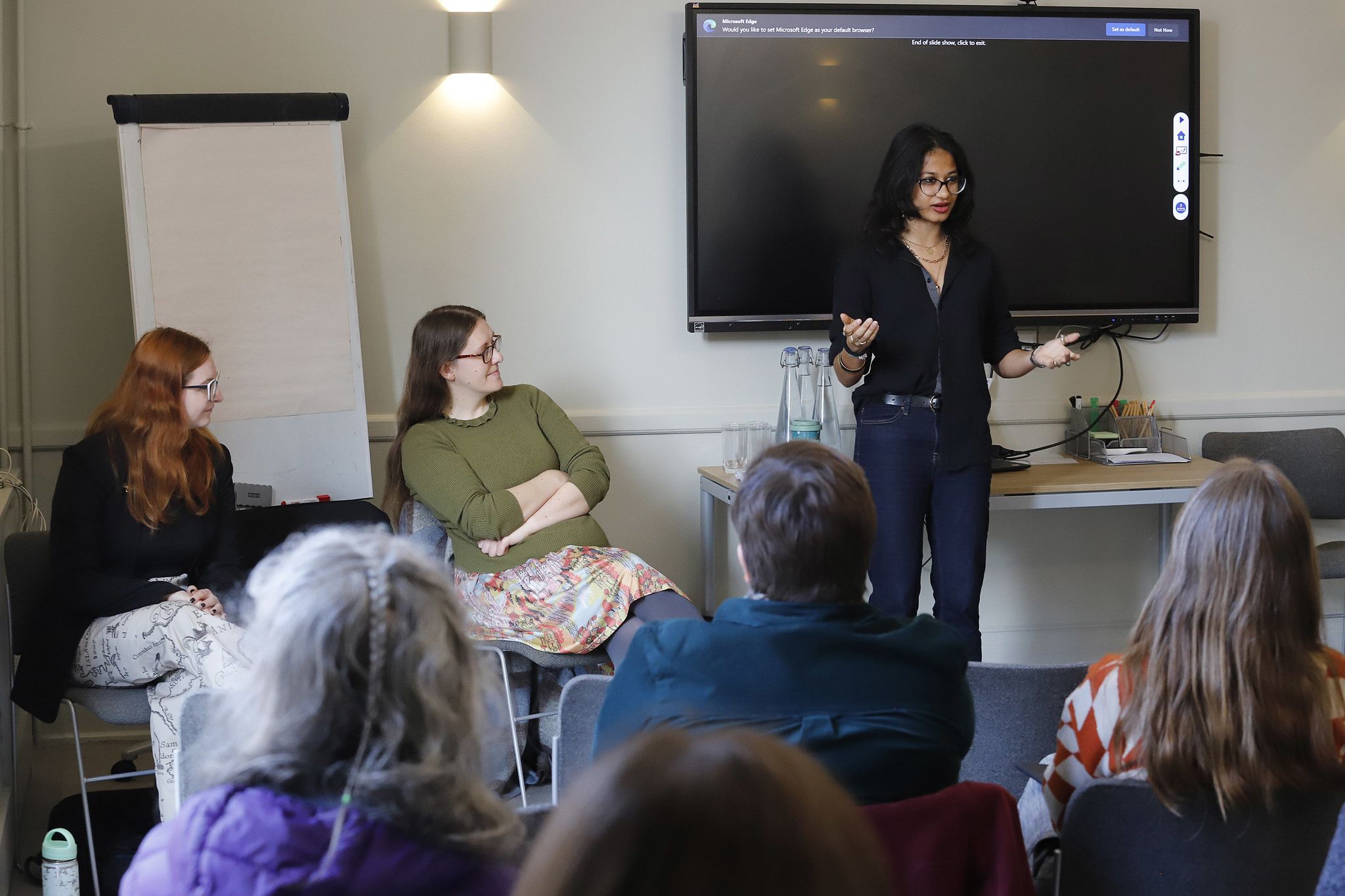 HSPS student Serika Siriwardhana discussed her experience working on the Oral History project, watched by Archivist Dr Genny Silvanus and ASNaC student Lottie Moss.